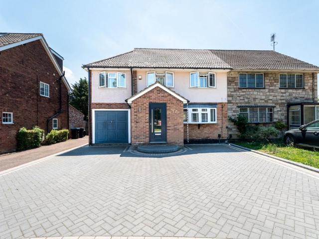 5 bedroom semi detached house for sale