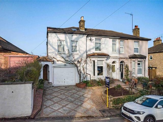 5 bedroom semi detached house for sale