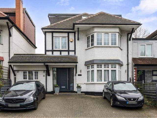 5 bedroom semi detached house for sale