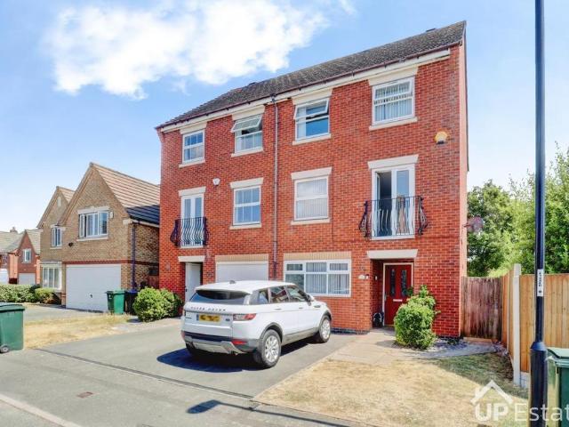5 bedroom semi detached house for sale