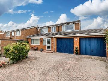 5 bedroom semi detached house for sale