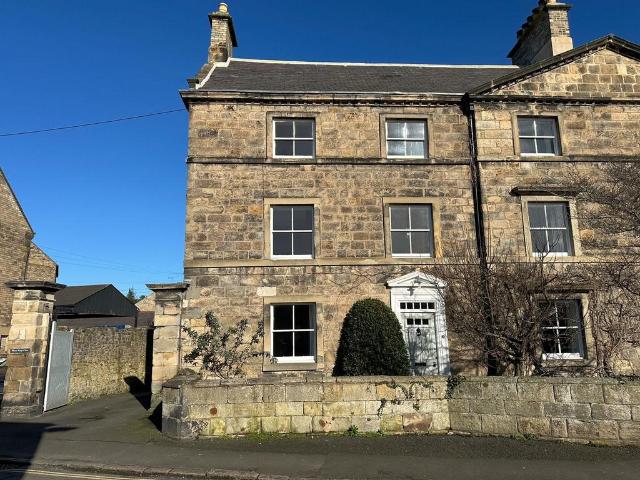 5 bedroom semi detached house for sale