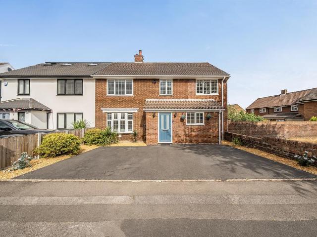 5 bedroom semi detached house for sale