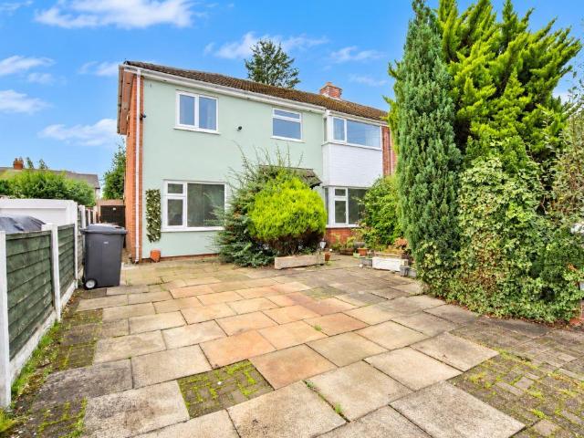 5 bedroom semi detached house for sale