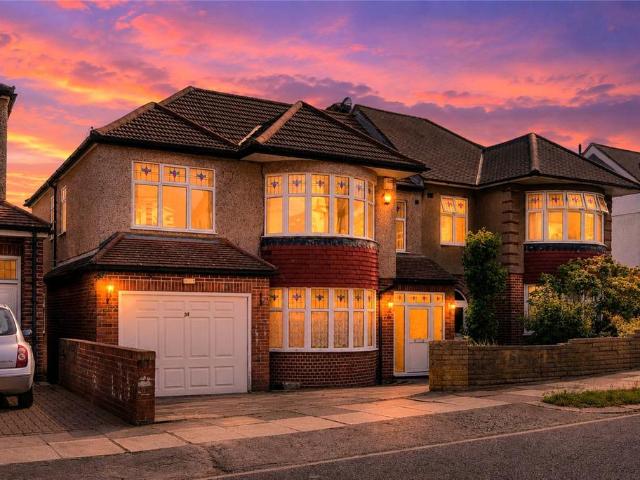 5 bedroom semi detached house for sale
