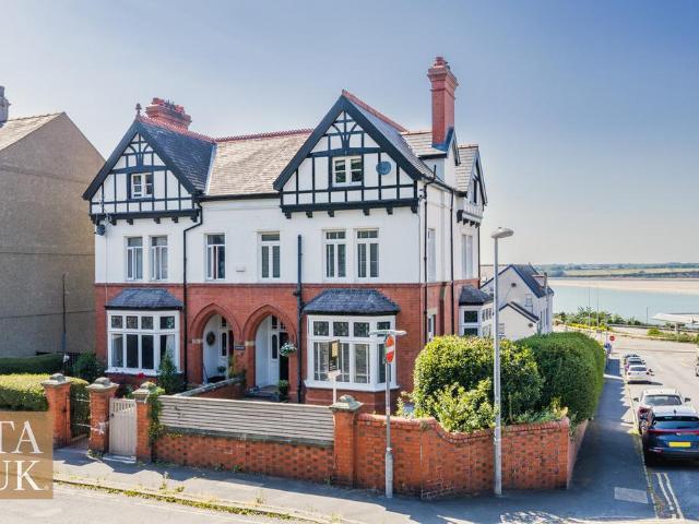 5 bedroom semi detached house for sale