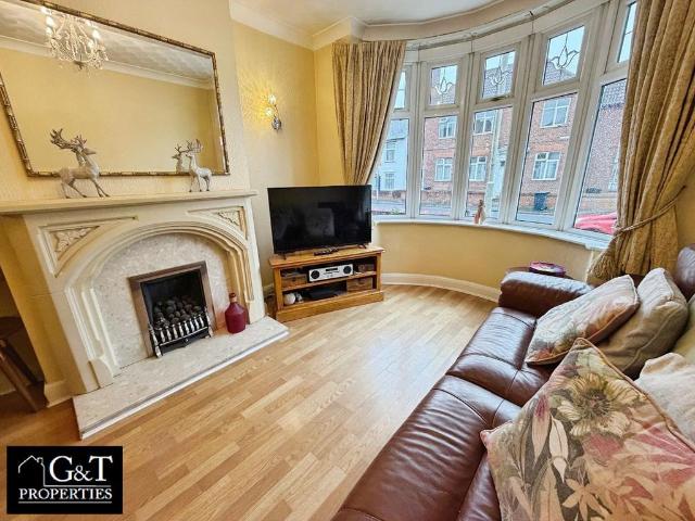 5 bedroom semi detached house for sale