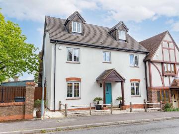 5 bedroom semi detached house for sale