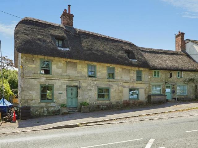 5 bedroom semi detached house for sale