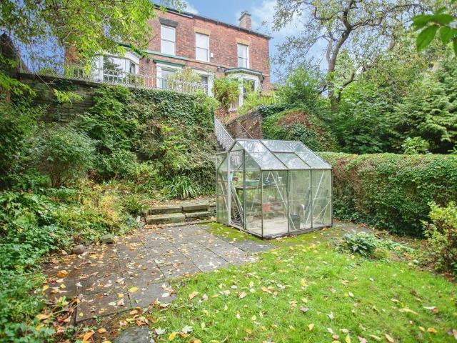 5 bedroom semi detached house for sale