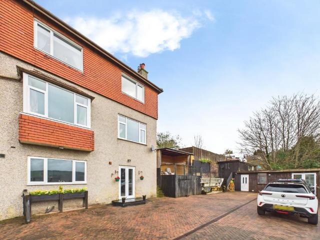 5 bedroom semi detached house for sale