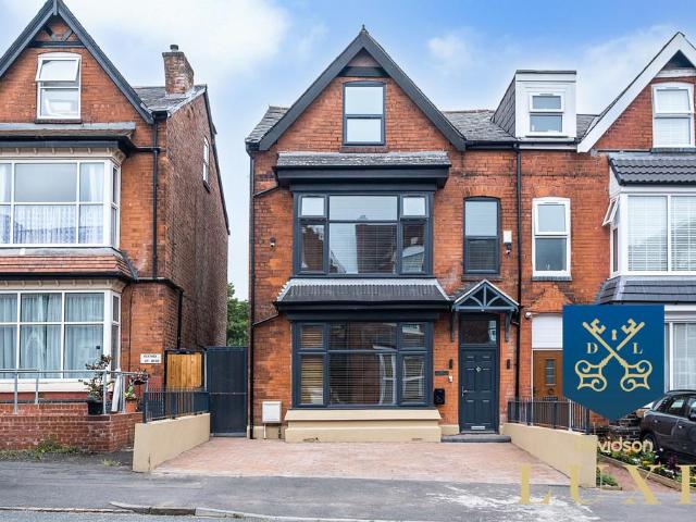 5 bedroom semi detached house for sale