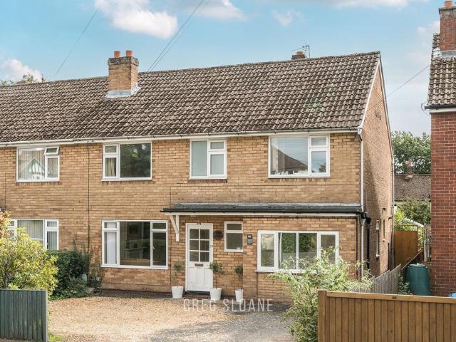 5 bedroom semi detached house for sale