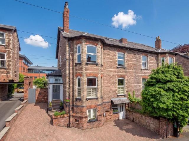 5 bedroom semi detached house for sale