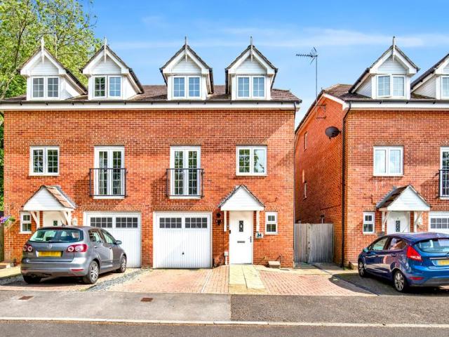 5 bedroom semi detached house for sale