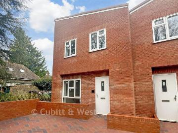 5 bedroom semi detached house for sale