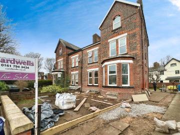 5 bedroom semi detached house for sale