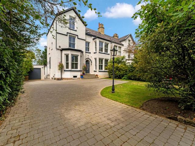5 bedroom semi detached house for sale