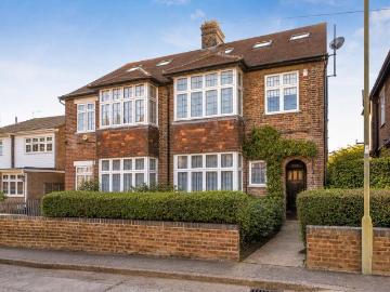 5 bedroom semi detached house for sale