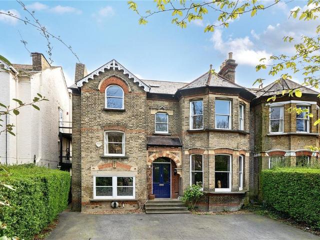 5 bedroom semi detached house for sale