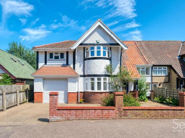 5 bedroom semi detached house for sale