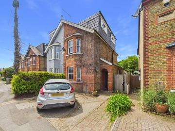 5 bedroom semi detached house for sale