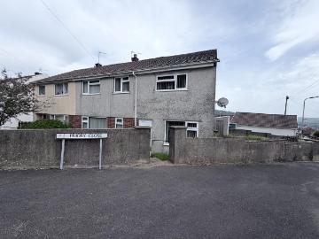 5 bedroom semi detached house for sale