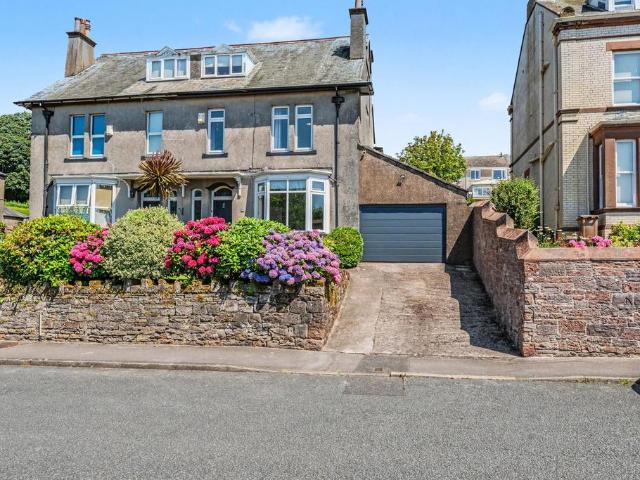 5 bedroom semi detached house for sale