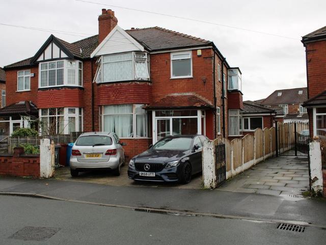 5 bedroom semi detached house for sale