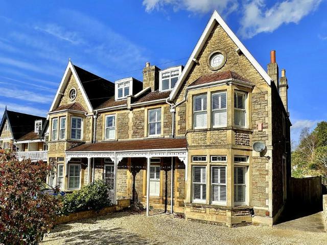 5 bedroom semi detached house for sale