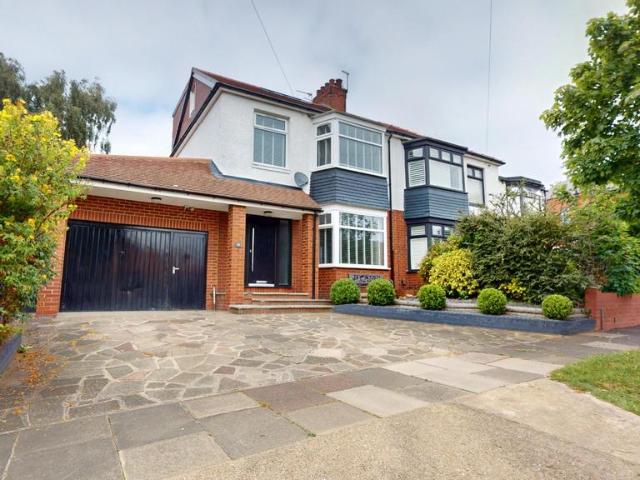 5 bedroom semi detached house for sale