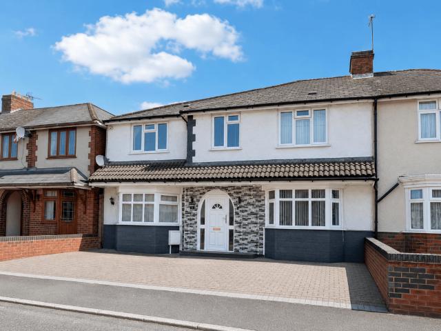 5 bedroom semi detached house for sale