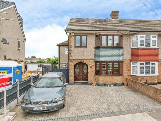 5 bedroom semi detached house for sale