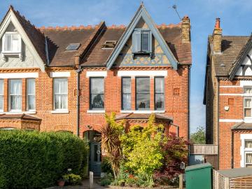 5 bedroom semi detached house for sale