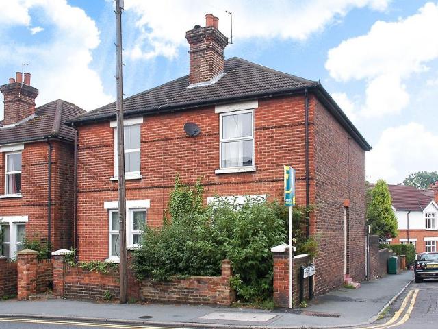 5 bedroom semi detached house for sale