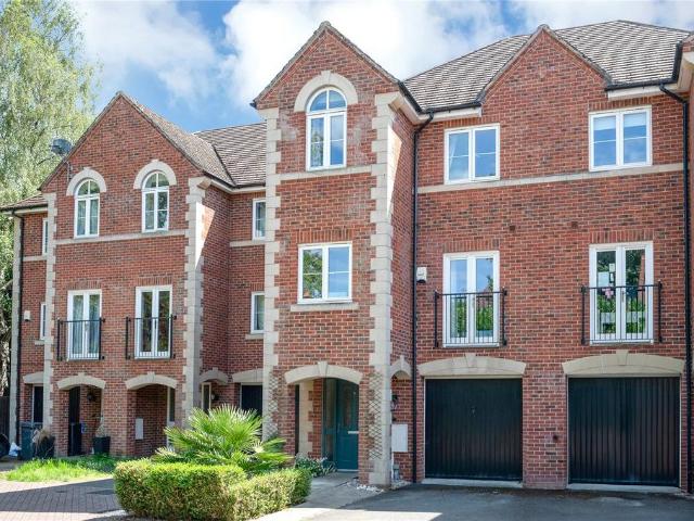5 bedroom semi detached house for sale