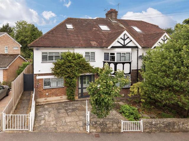 5 bedroom semi detached house for sale