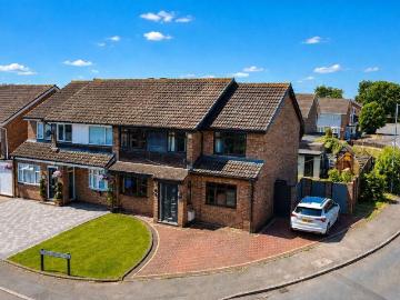 5 bedroom semi detached house for sale