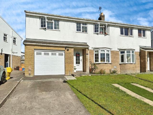 5 bedroom semi detached house for sale