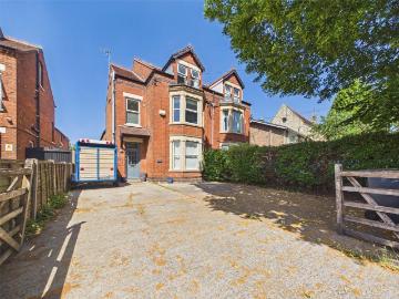 5 bedroom semi detached house for sale