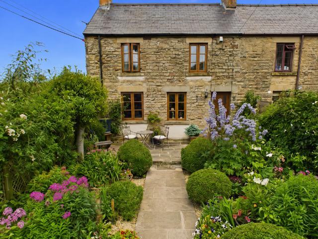 5 bedroom semi detached house for sale