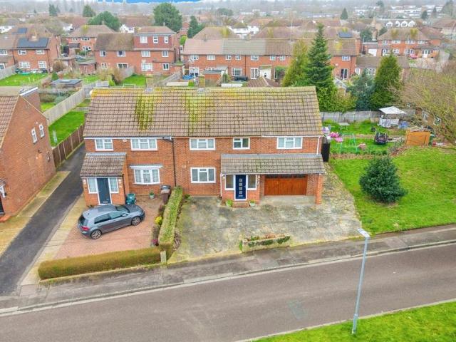5 bedroom semi detached house for sale
