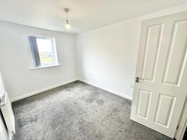 5 bedroom semi detached house for sale