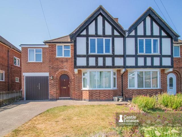 5 bedroom semi detached house for sale