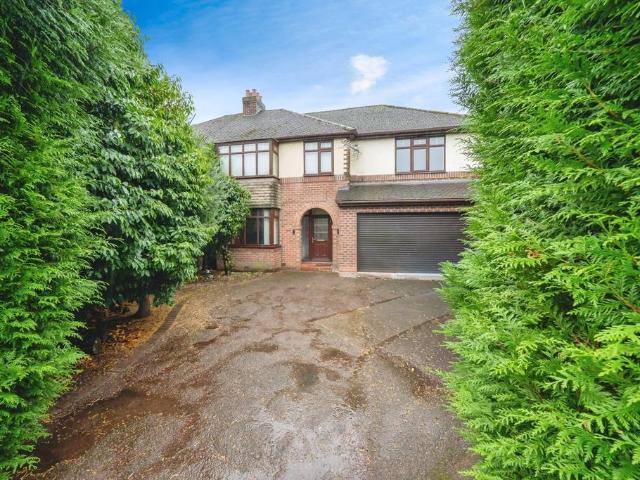 5 bedroom semi detached house for sale