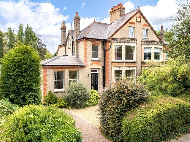 5 bedroom semi detached house for sale