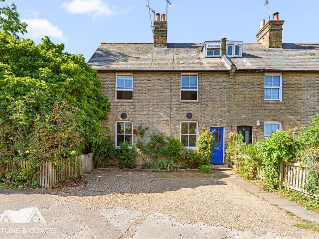 5 bedroom semi detached house for sale