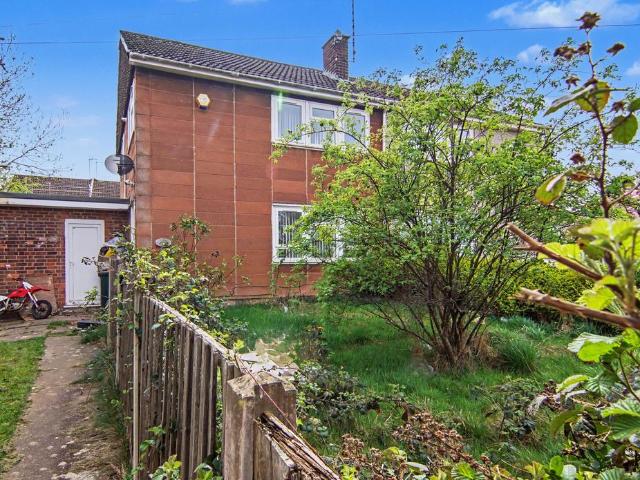 5 bedroom semi detached house for sale