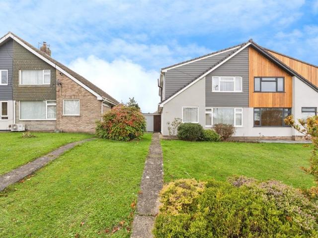 5 bedroom semi detached house for sale