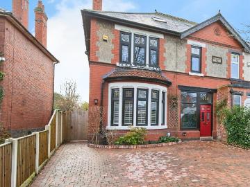 5 bedroom semi detached house for sale